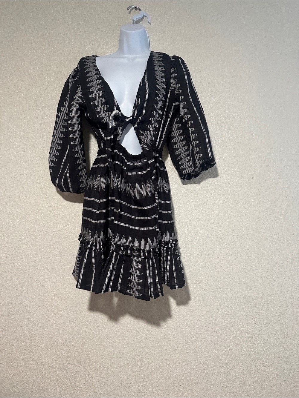 Elan Black & Cream Tie-Front Puff Sleeve Mini Dress